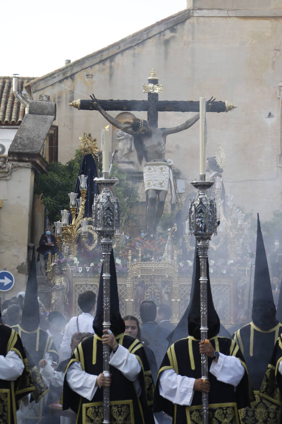 Jueves Santo | La popular procesión del Cristo de Gracia de Córdoba, en imágenes