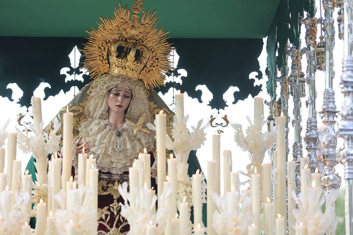 Jueves Santo | La histórica salida de la Sagrada Cena de Córdoba, en imágenes