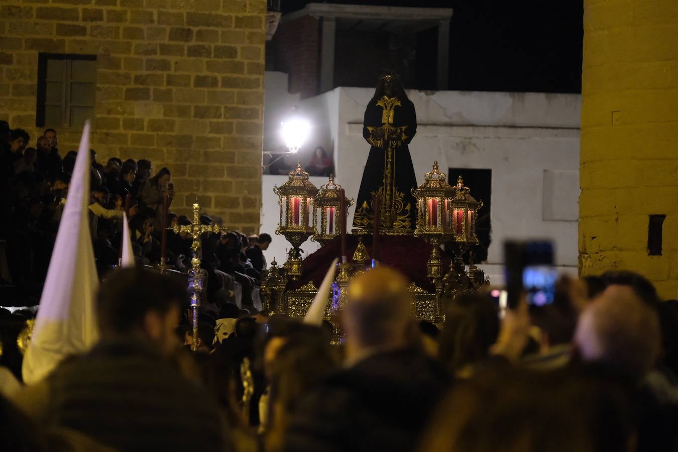 Crónica: Y Cádiz volvió a vivir su Jueves Santo