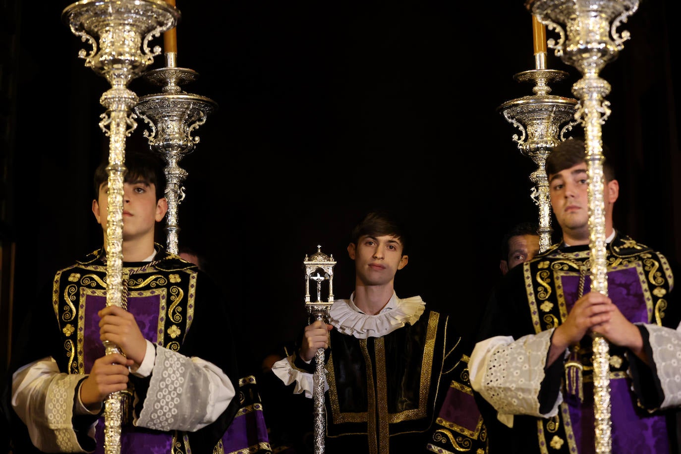 El intimismo de la procesión de la Buena Muerte de Córdoba, en imágenes