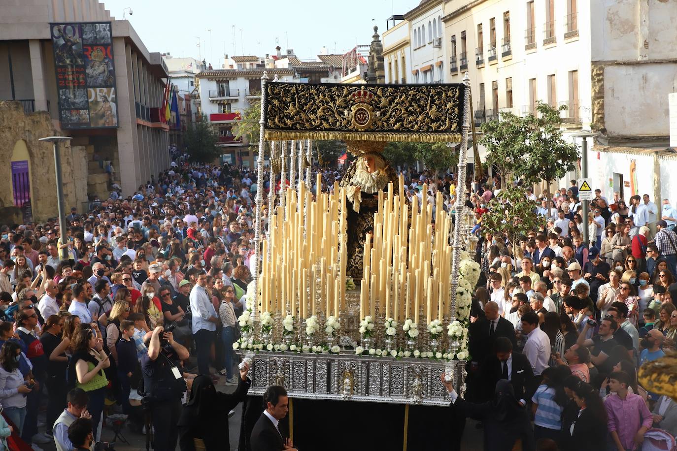 Viernes Santo | La hermosa procesión de la Expiración de Córdoba, en imágenes