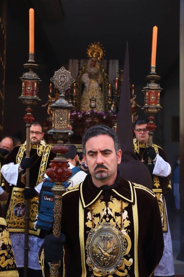 Viernes Santo | La vibrante procesión de la Soledad de Córdoba, en imágenes