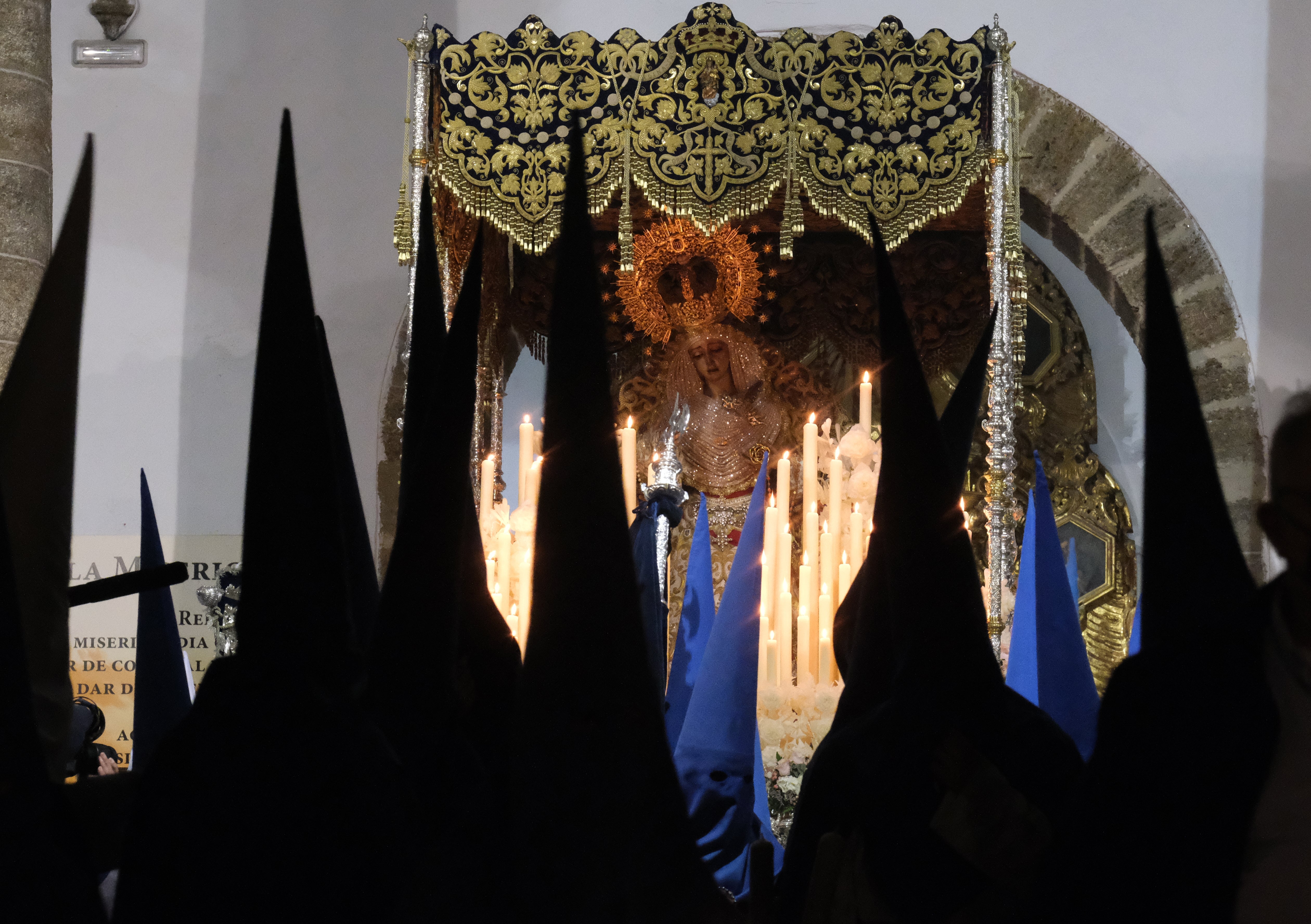 Fotos: El Perdón, esta Madrugada en la Semana Santa de Cádiz 2022