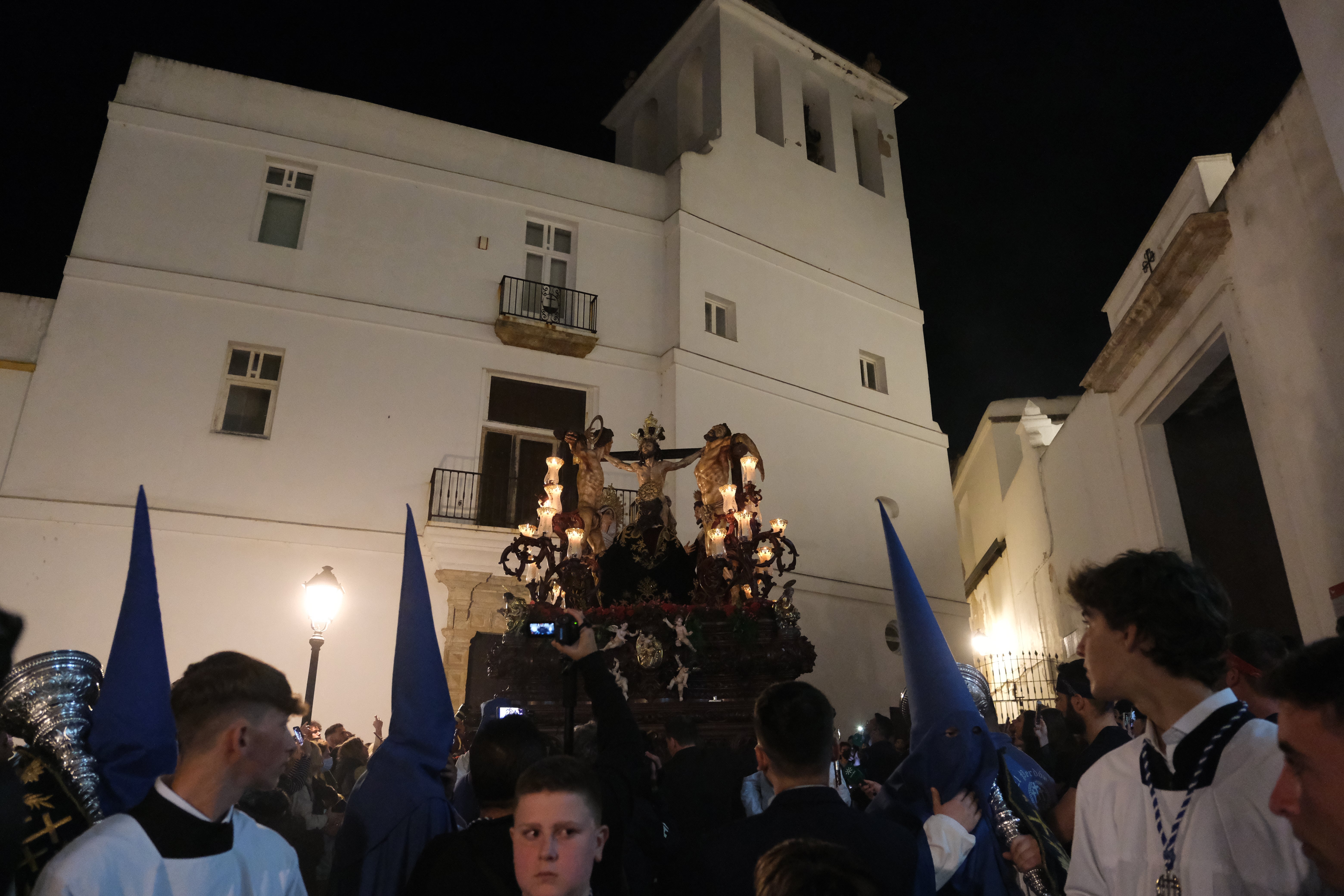 Fotos: El Perdón, esta Madrugada en la Semana Santa de Cádiz 2022