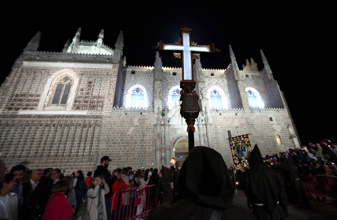 Multitudinario Viernes Santo en Toledo