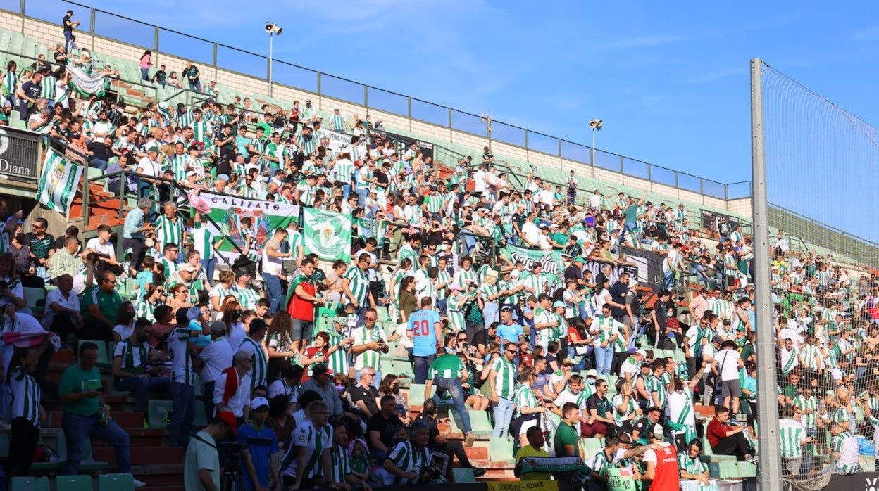 Así lo han vivido los mil cordobesistas del AD Mérida - Córdoba CF