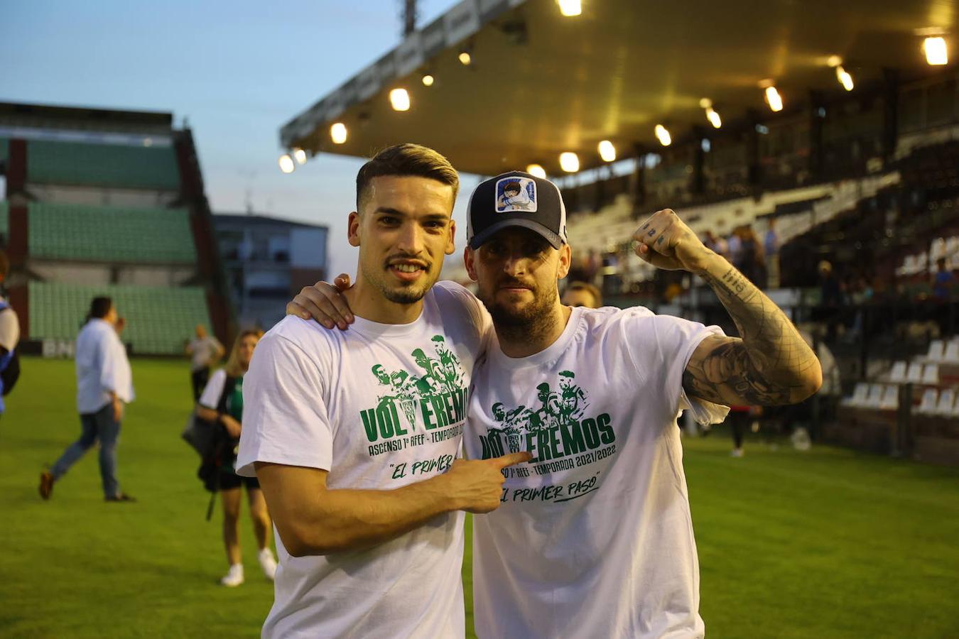 La fiesta del ascenso del Córdoba CF en Mérida, en imágenes