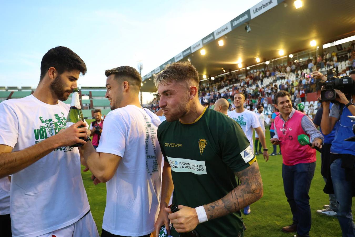 La fiesta del ascenso del Córdoba CF en Mérida, en imágenes