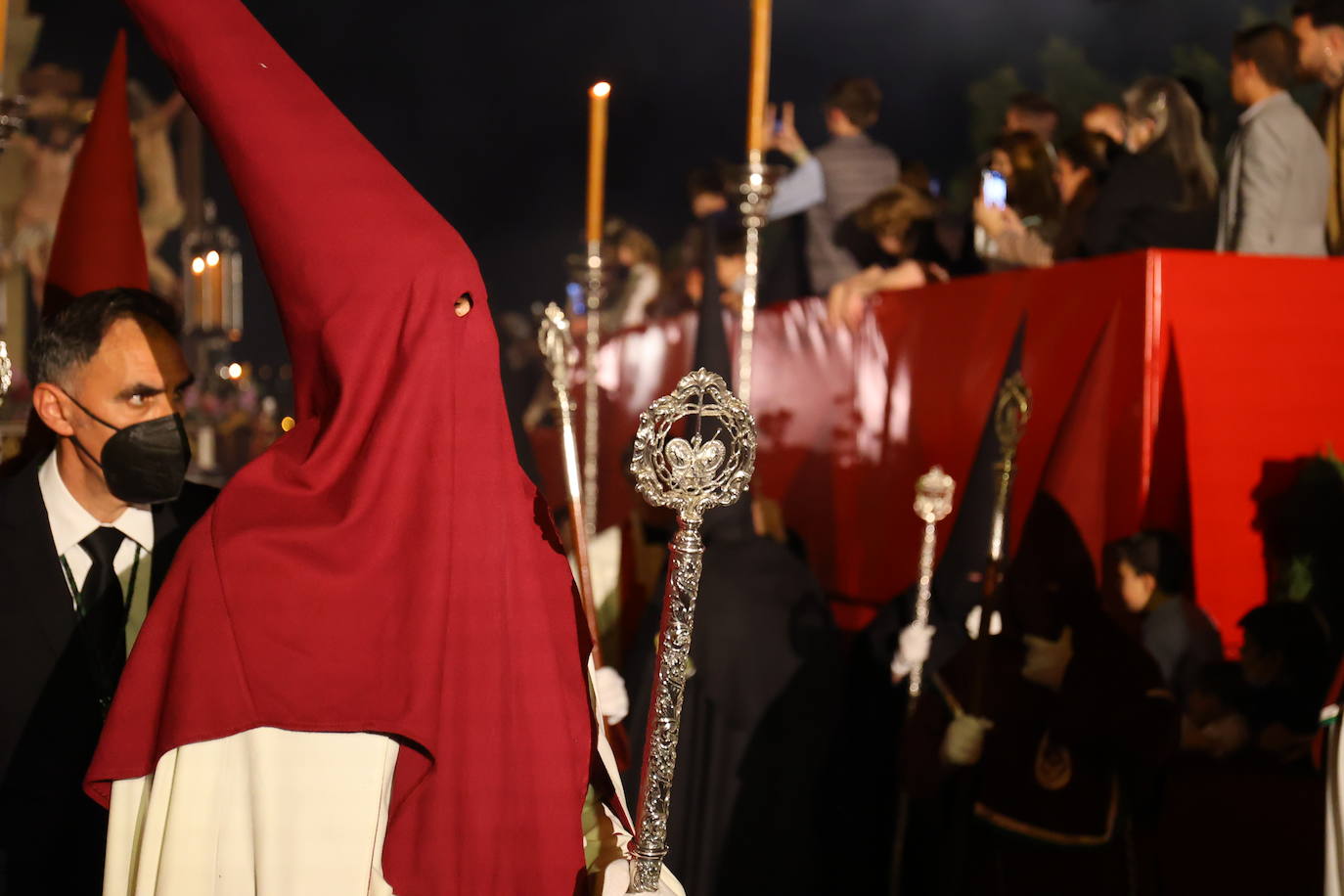 En imágenes, el histórico estreno de la Conversión en la carrera oficial de la Semana Santa de Córdoba