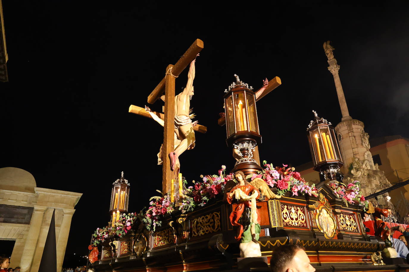 En imágenes, el histórico estreno de la Conversión en la carrera oficial de la Semana Santa de Córdoba