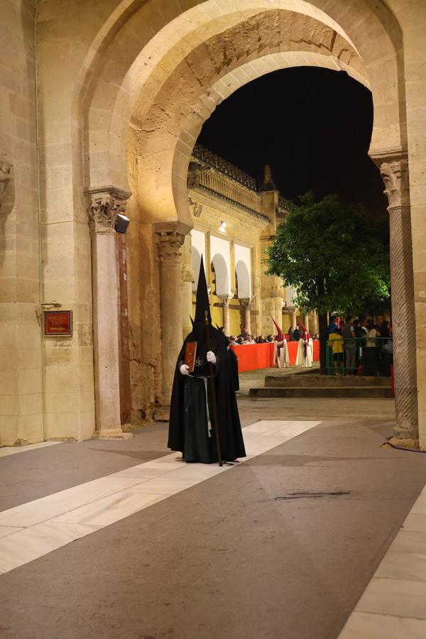 En imágenes, el histórico estreno de la Conversión en la carrera oficial de la Semana Santa de Córdoba