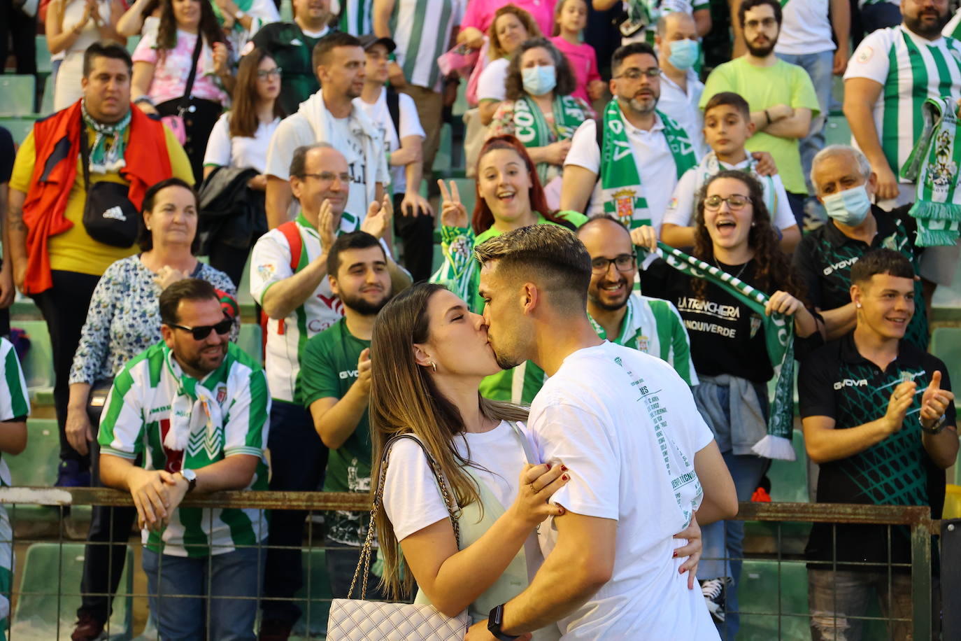 La fiesta del ascenso del Córdoba CF en Mérida, en imágenes