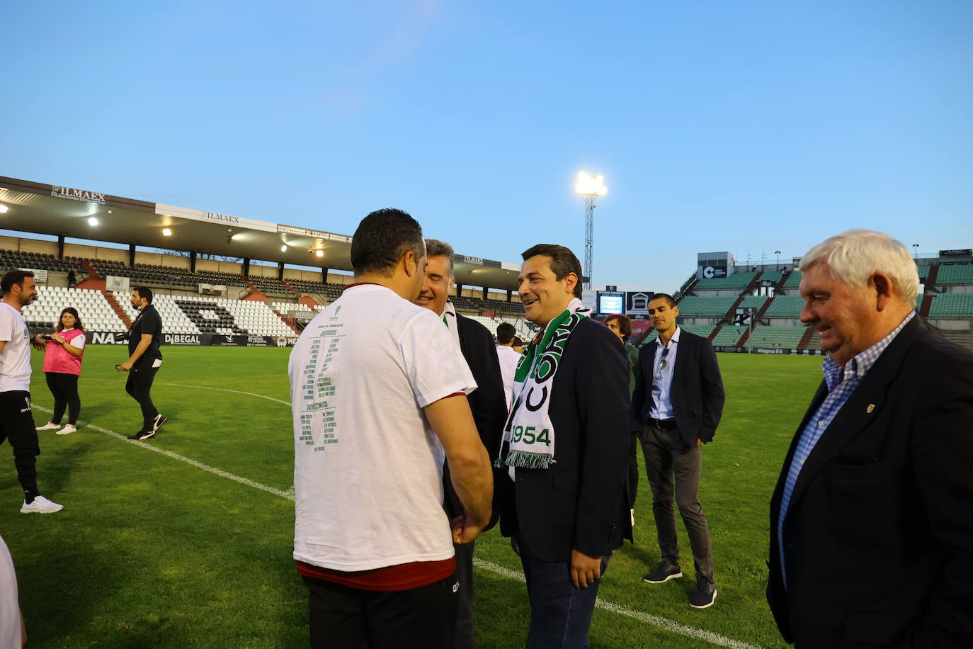 La fiesta del ascenso del Córdoba CF en Mérida, en imágenes