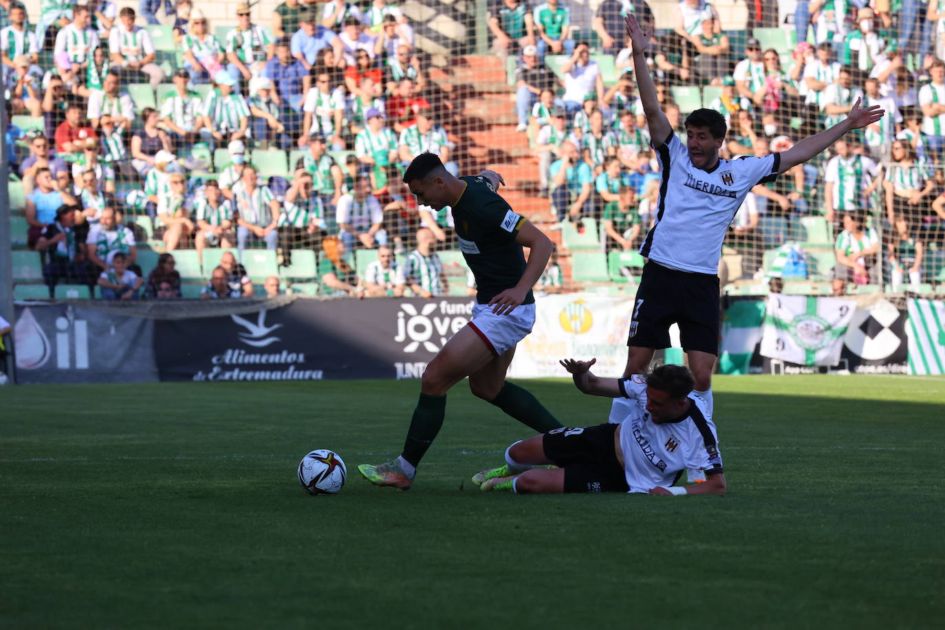 El AD Mérida - Córdoba CF, en imágenes