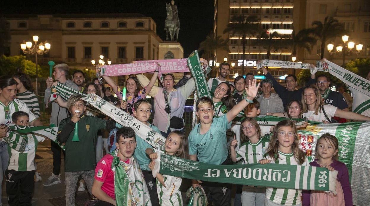 La fiesta del ascenso del Córdoba CF en las Tendillas, en imágenes