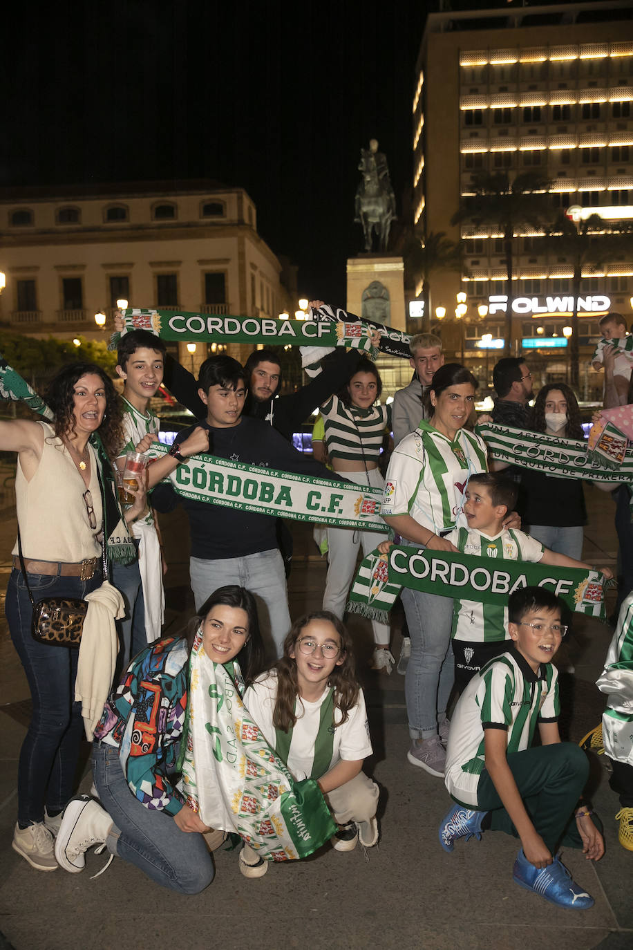 La fiesta del ascenso del Córdoba CF en las Tendillas, en imágenes