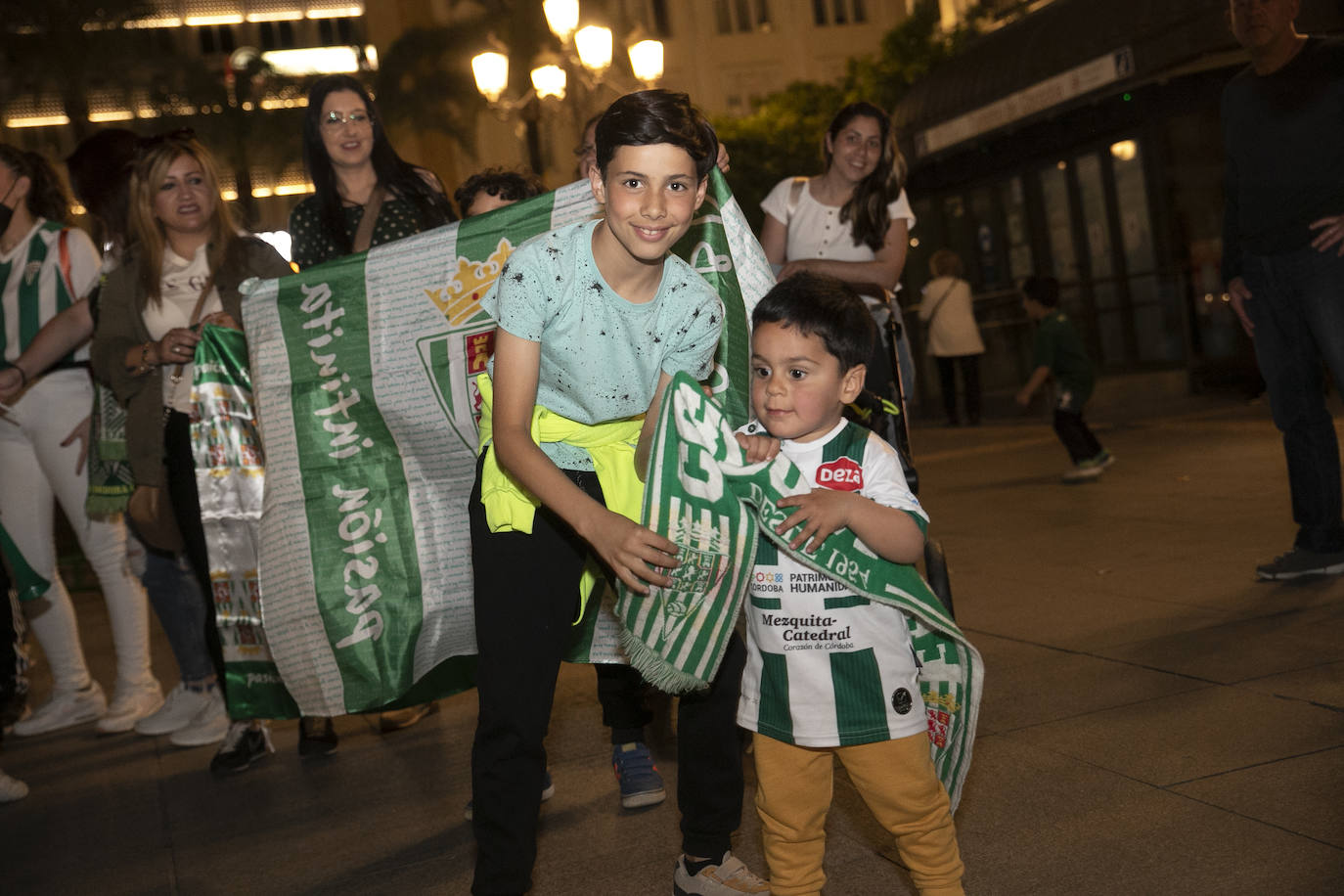 La fiesta del ascenso del Córdoba CF en las Tendillas, en imágenes