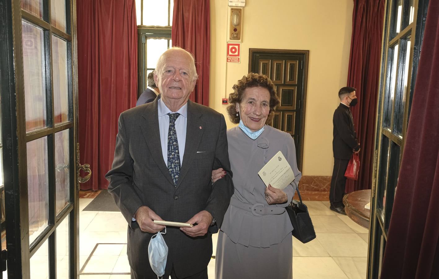 Asistentes al pregón taurino del escritor catalán Félix de Azúa. J.M. SERRANO