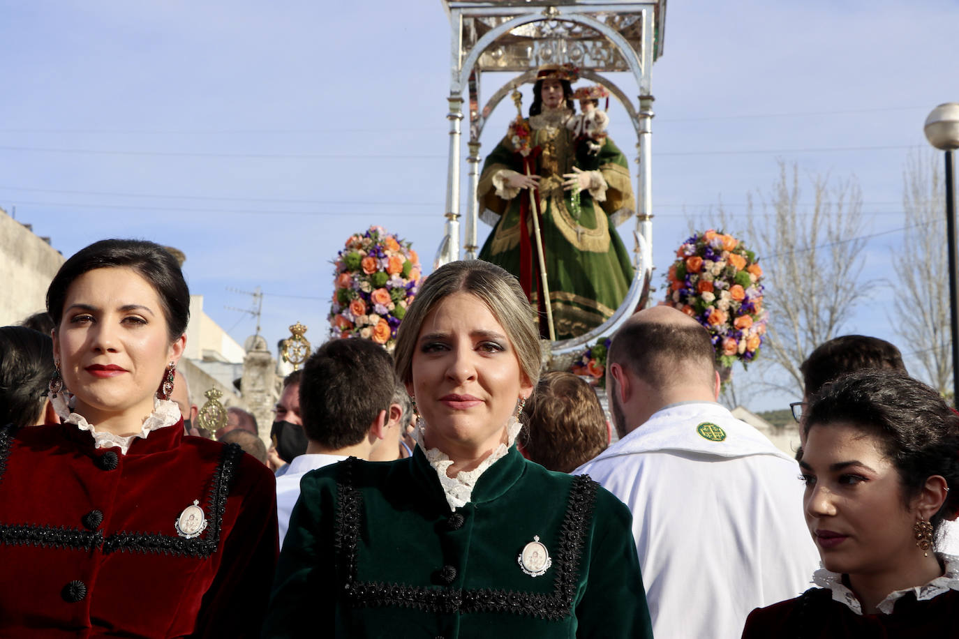 La multitudinaria romería de Bajada de la Virgen de Araceli a Lucena, en imágenes