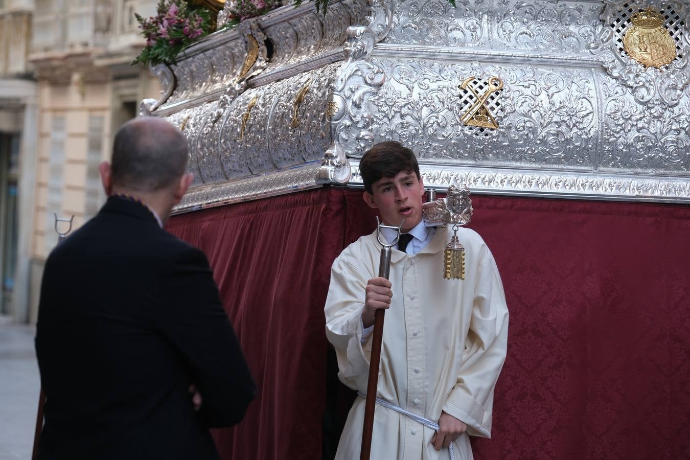 Fotos: El Resucitado recorre las calles de Cádiz en la Semana Santa 2022