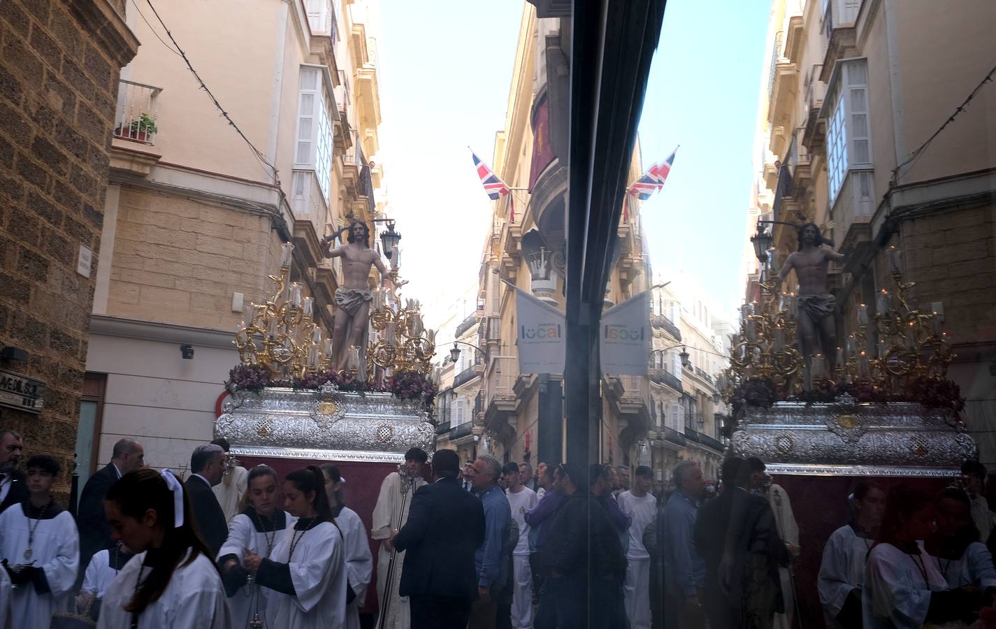 Fotos: El Resucitado recorre las calles de Cádiz en la Semana Santa 2022