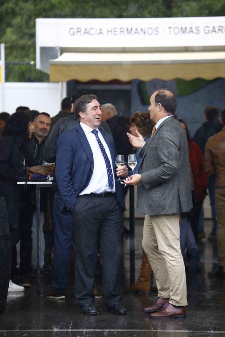 El frío y la lluvia no pueden con la Cata del Vino de Córdoba