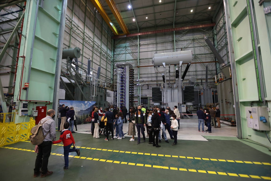 El trabajo en Hitachi, la antigua ABB en Córdoba, en imágenes