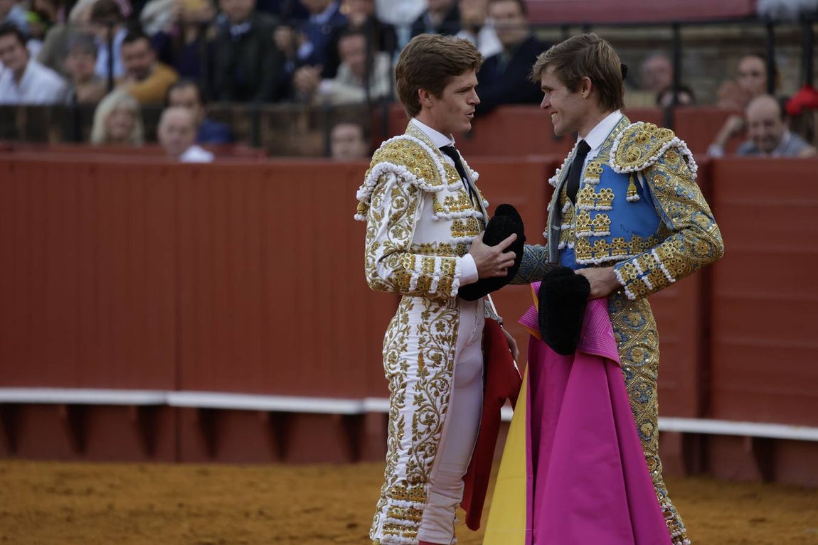 Borja Jiménez y  Javier Jiménez, en la Maestranza. JUAN FLORES