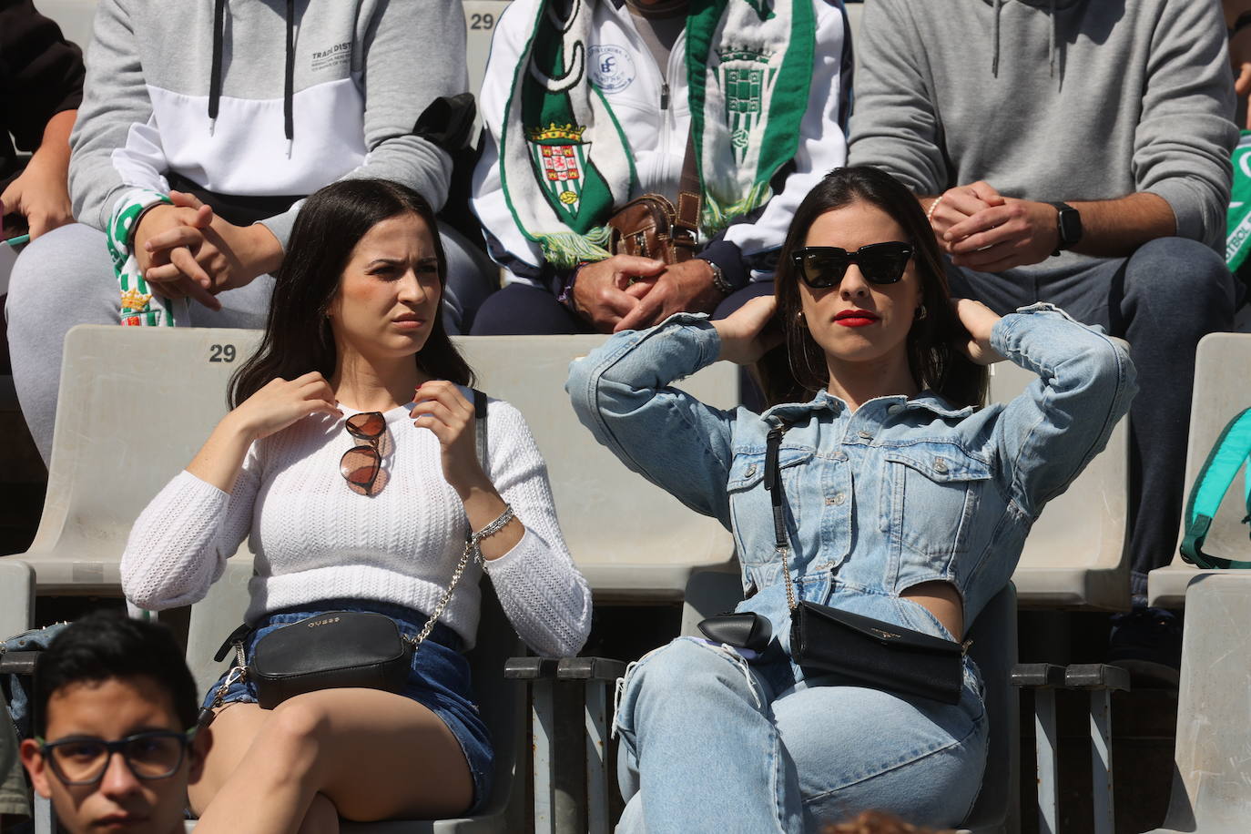 El excelente ambiente en el Córdoba CF - Las Palmas Atlético, en imágenes