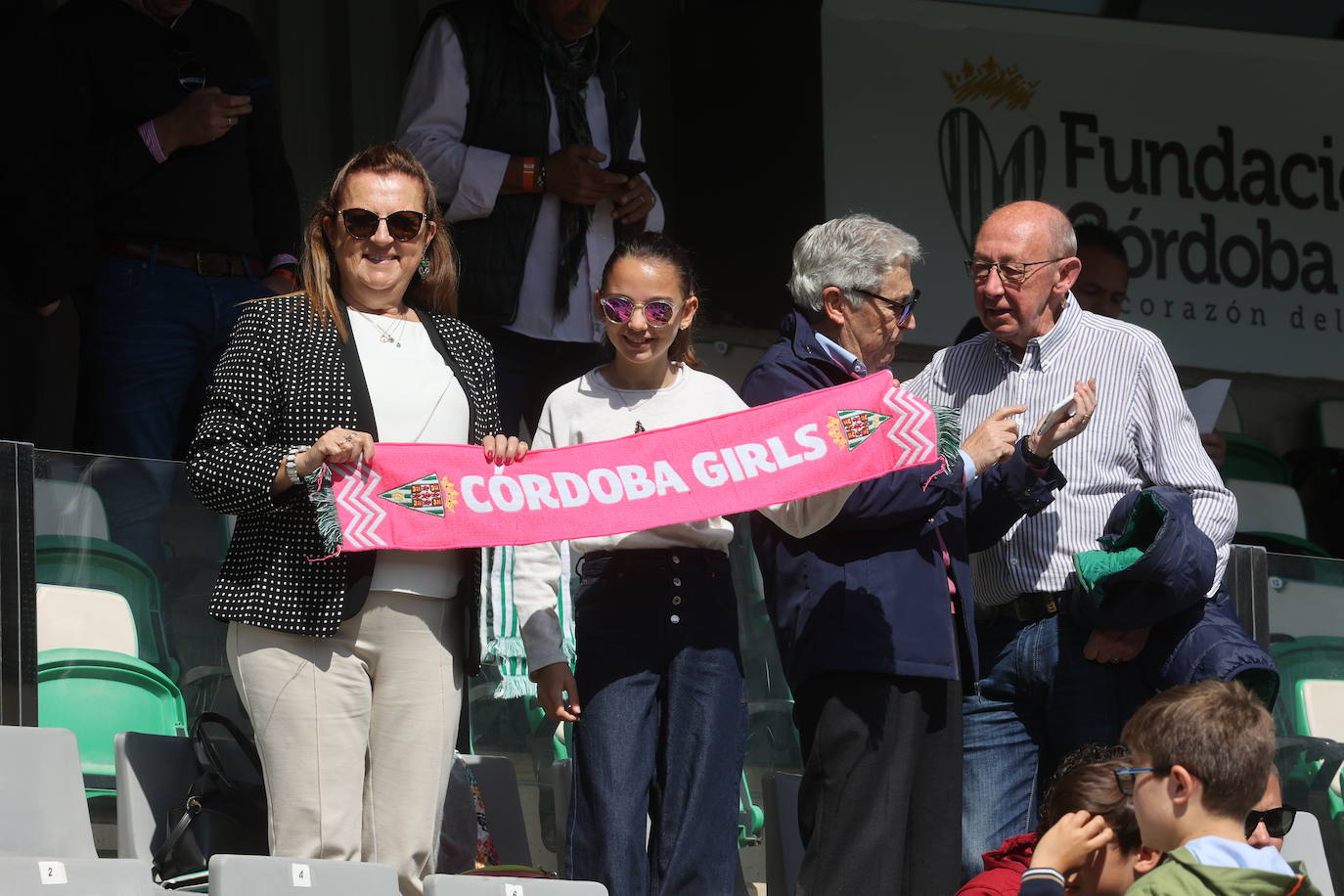 El excelente ambiente en el Córdoba CF - Las Palmas Atlético, en imágenes