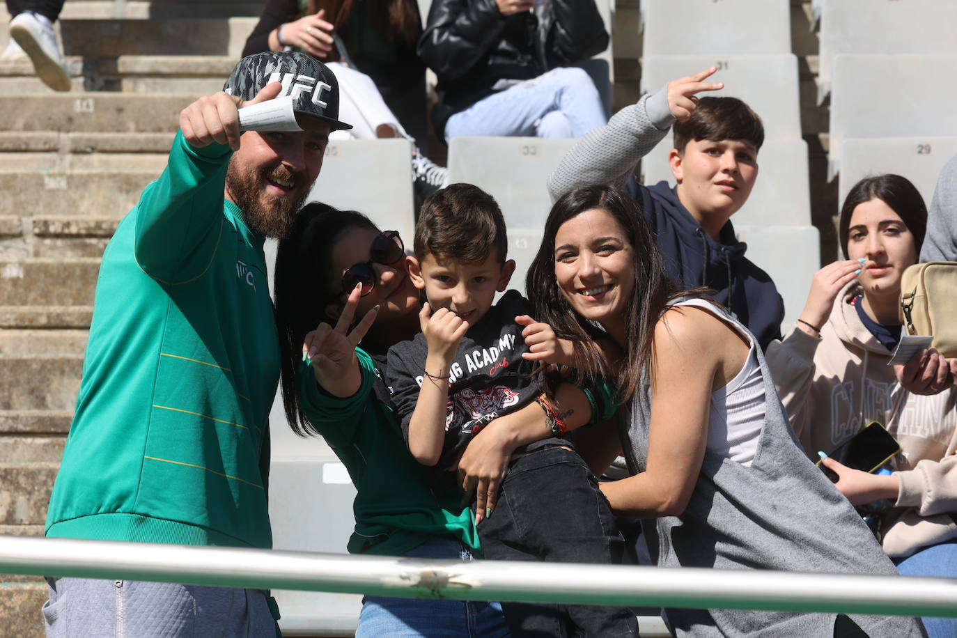 El excelente ambiente en el Córdoba CF - Las Palmas Atlético, en imágenes