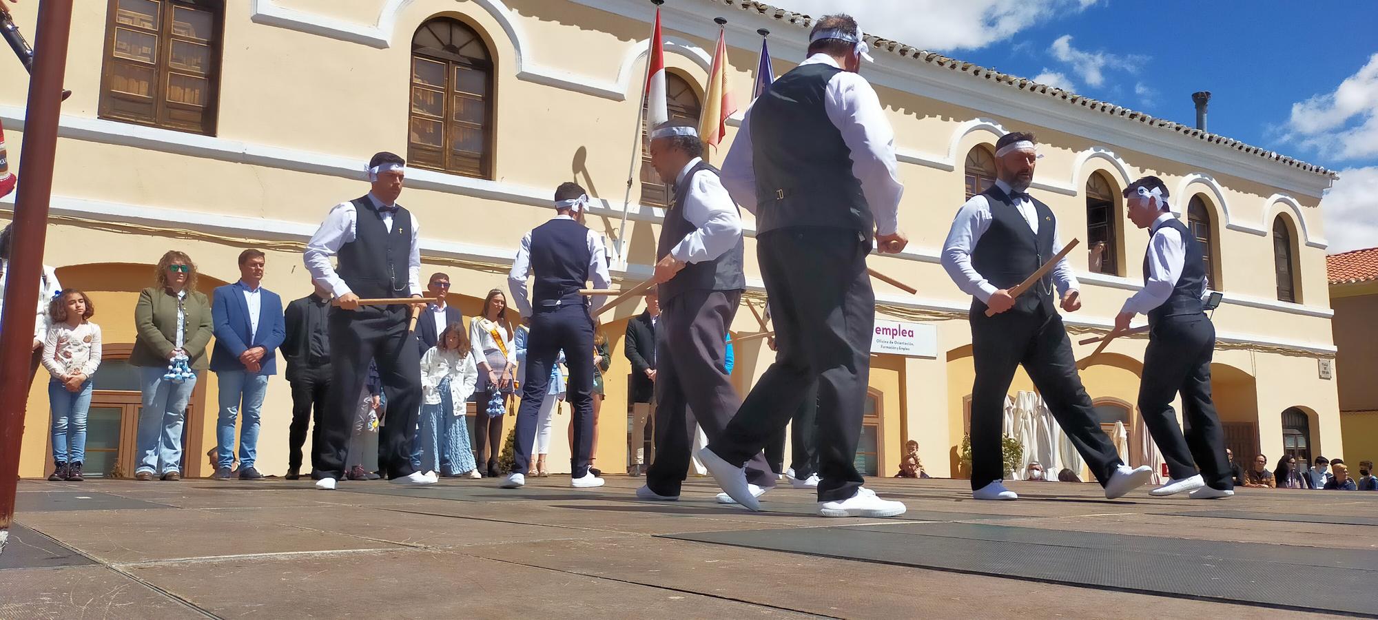 Los danzantes del Cristo de la Viga, en imágenes