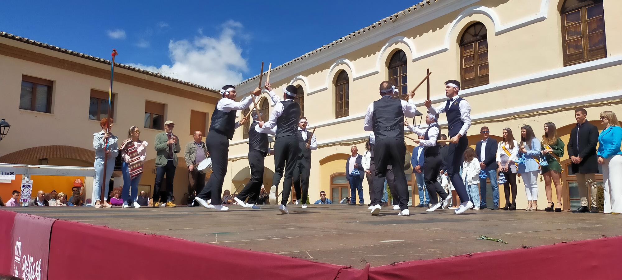 Los danzantes del Cristo de la Viga, en imágenes