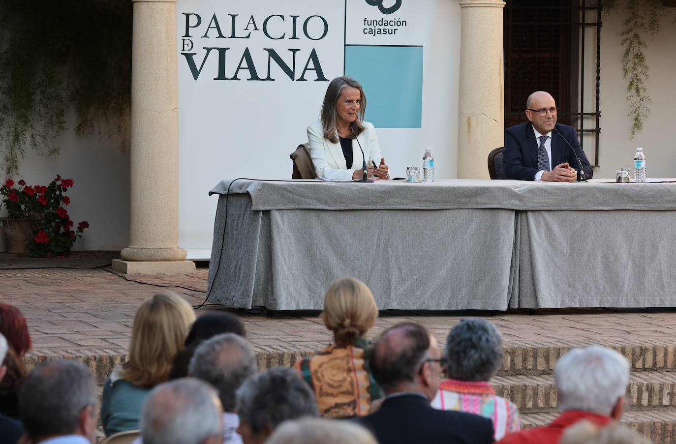 Isabel San Sebastián en el ciclo de novela histórica de Córdoba, en imágenes