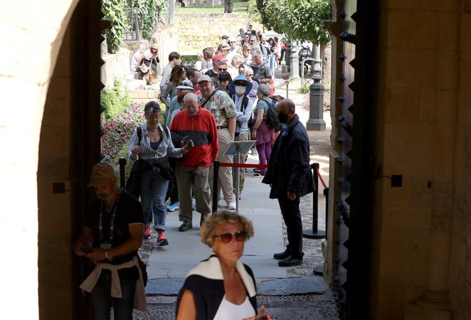 En imágenes, las colas de los turistas extranjeros vuelven a Córdoba