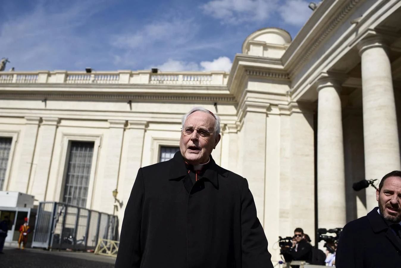 El cardenal en el Vaticano durante el cónclave para elegir al sucesor de Benedicto XVI. EFE