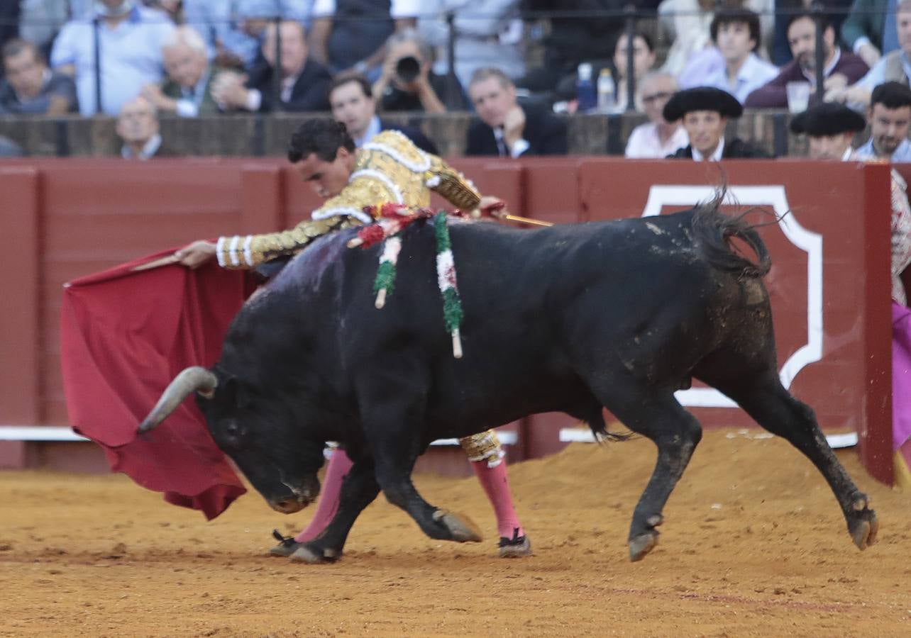 Primera corrida del ciclo continuado de 2022 en la plaza de toros de Sevilla. RAÚL DOBLADO