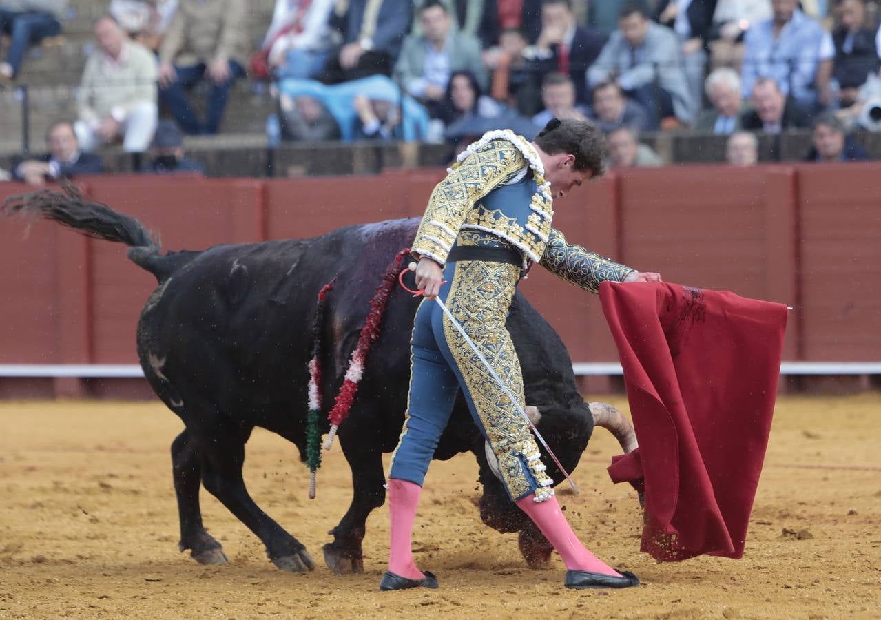 Primera corrida del ciclo continuado de 2022 en la plaza de toros de Sevilla. RAÚL DOBLADO