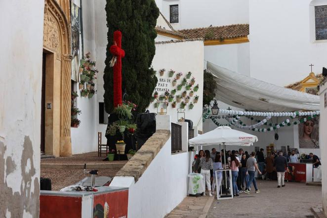 El inicio de las Cruces de Mayo de Córdoba 2022, en imágenes