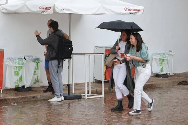 El inicio de las Cruces de Mayo de Córdoba 2022, en imágenes