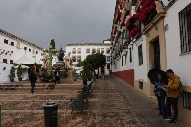 El inicio de las Cruces de Mayo de Córdoba 2022, en imágenes