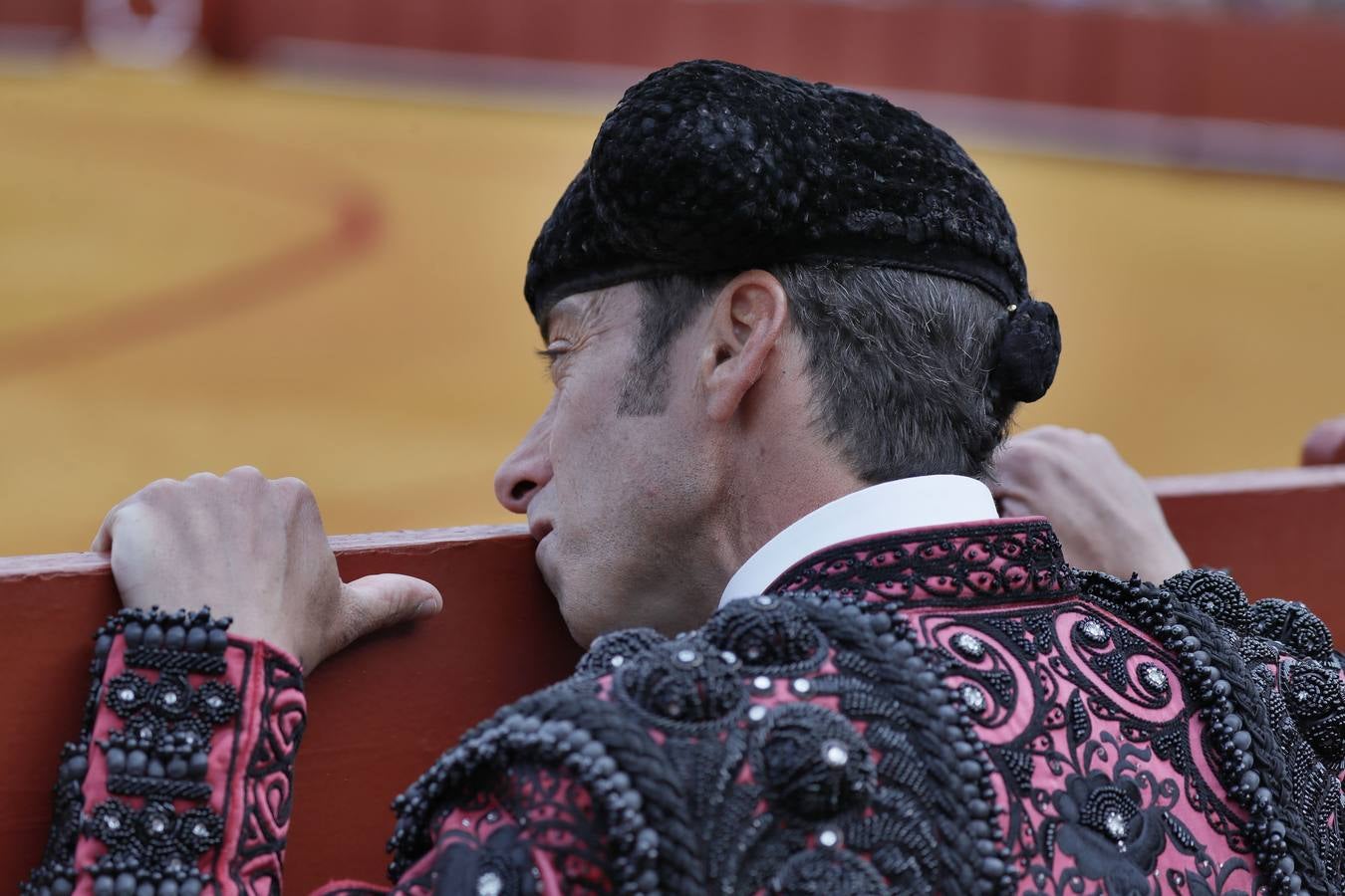 Corrida de toros de El Fandi, Perera y Luque en la plaza de toros de Sevilla en 2022. J.M. SERRANO