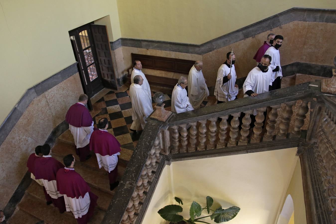 Procesión de los canónigos hasta la capilla del cardenal Amigo // JUAN FLORES