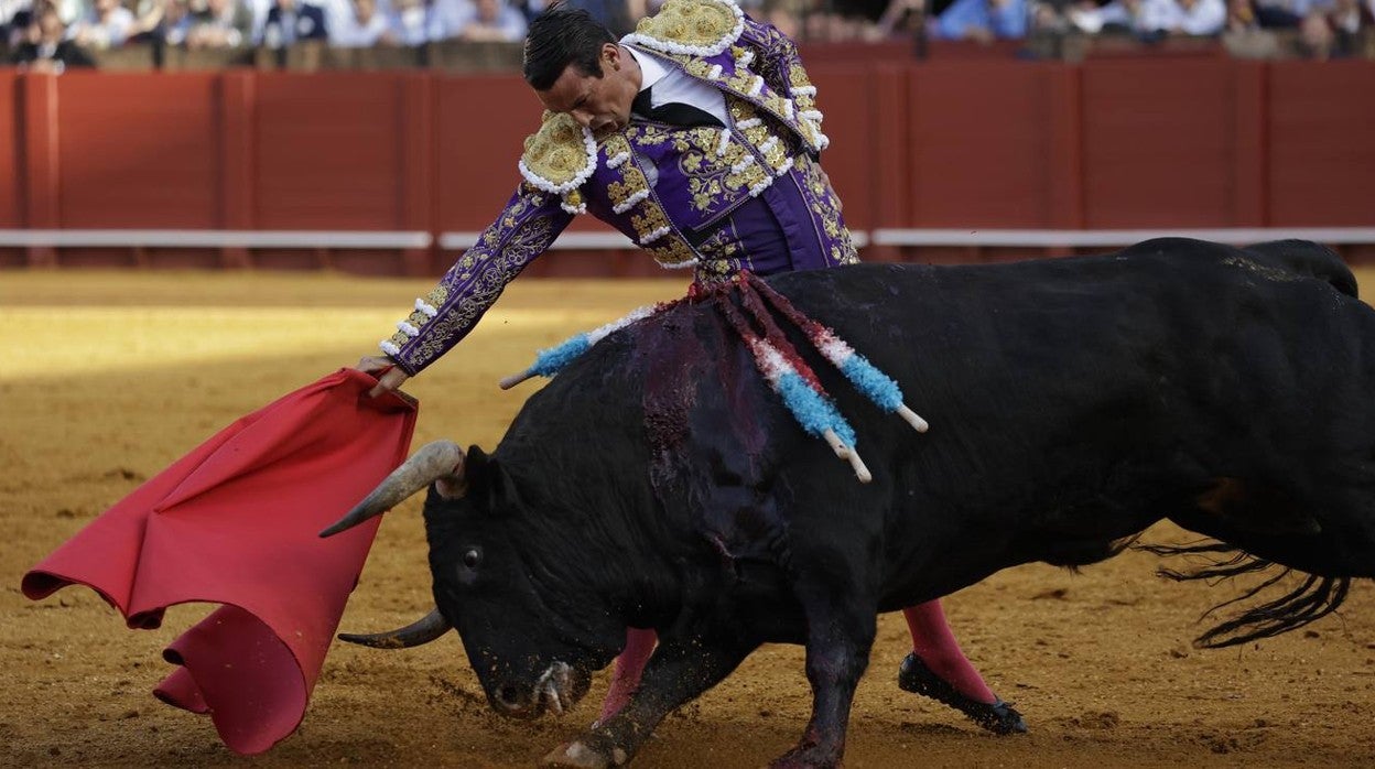 Las imágenes de la corrida de Morante, Urdiales y Manzanares en Sevilla 2022