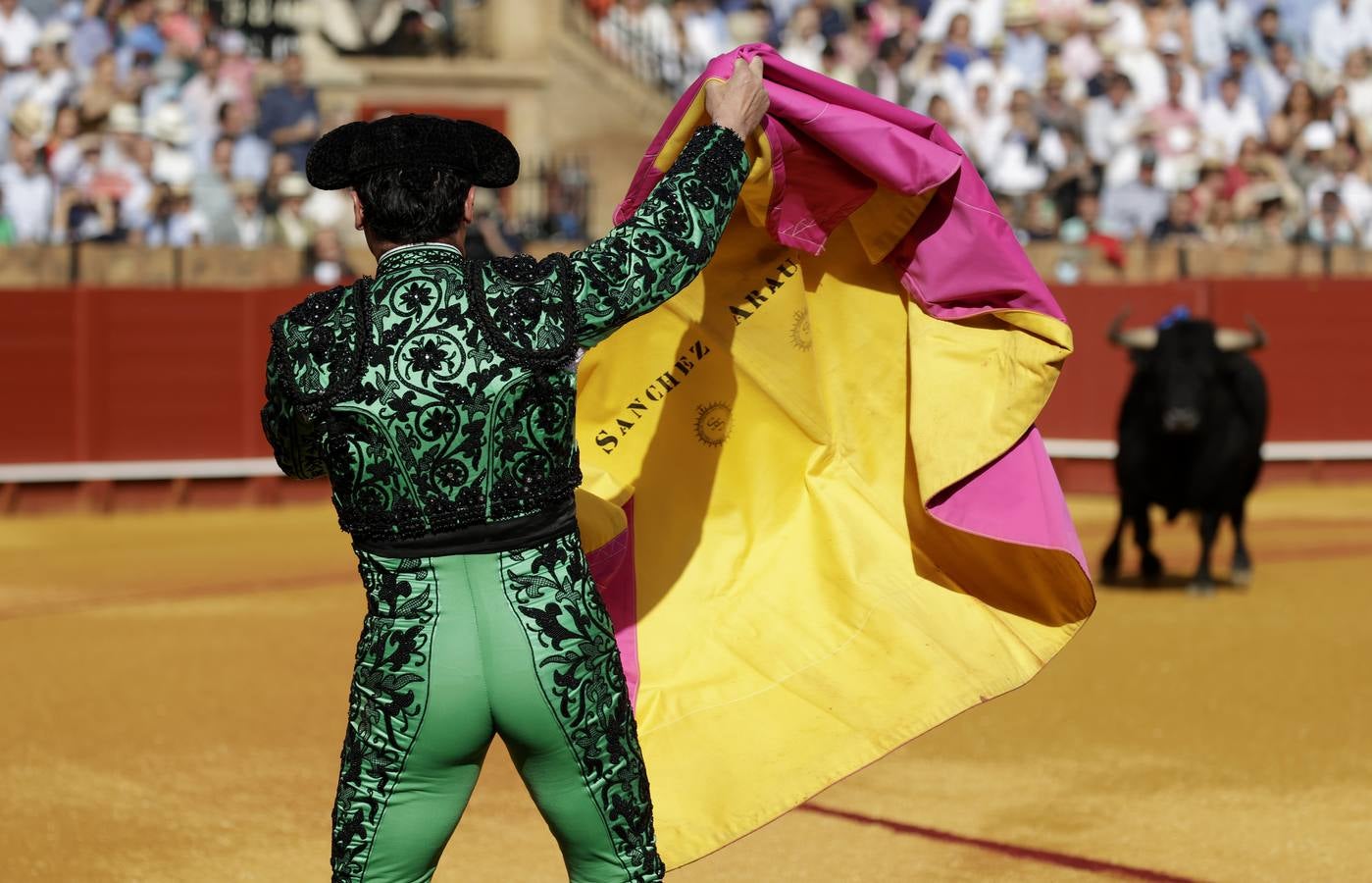 Corrida de Morante, Urdiales y Manzanares en la plaza de toros de Sevilla en 2022. JUAN FLORES