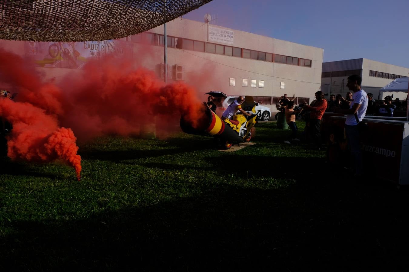 Fotos: Gran ambiente en El Puerto para dar la bienvenida al Gran Premio de Motociclismo