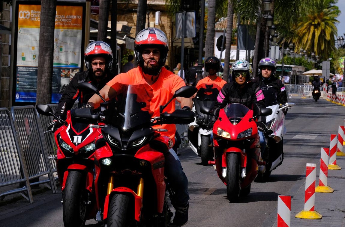 Fotos: Gran ambiente en El Puerto para dar la bienvenida al Gran Premio de Motociclismo