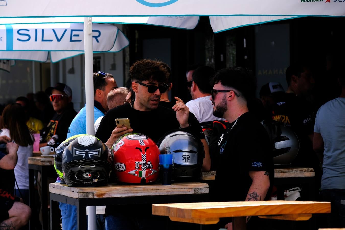 Fotos: Gran ambiente en El Puerto para dar la bienvenida al Gran Premio de Motociclismo