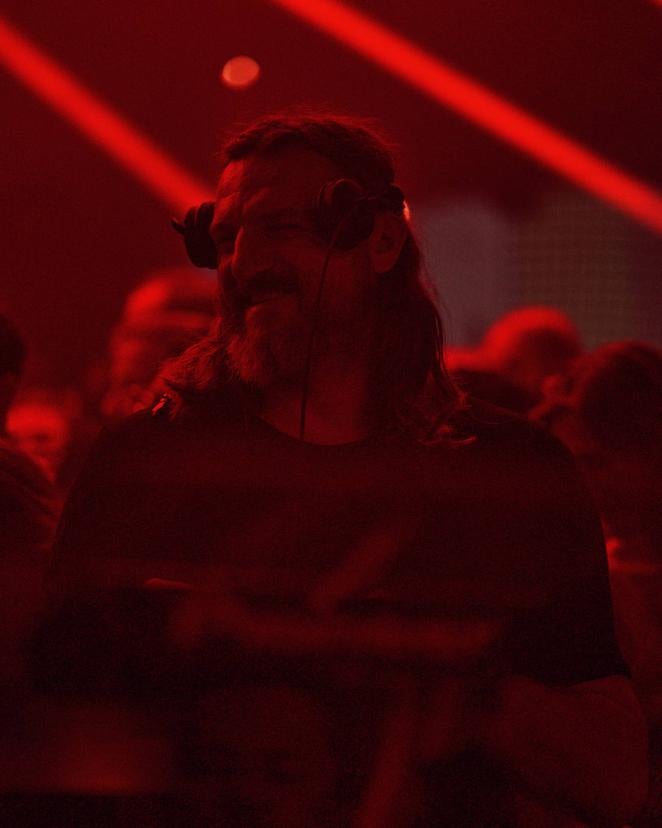 Los grandes clubes de toda Ibiza han adelantado un mes su reapertura, y viajeros de todo el mundo agotaron las entradas desde hace meses. 