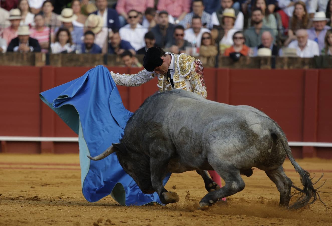 Mano a mano entre Ferrera y Perera en la plaza de toros de Sevilla en 2022. JUAN FLORES